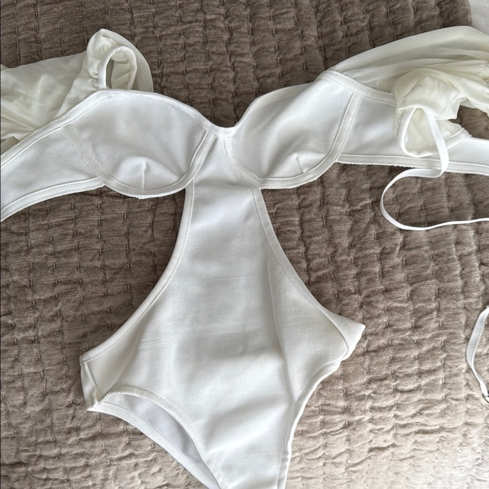 Women’s bodysuit with mesh sleeves. super cute on! stretchy